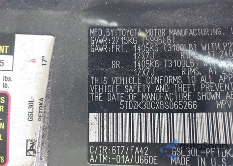 2011 Toyota Sienna Base V6 из США, поврежденный, VIN 5TDZK3DCXBS065266